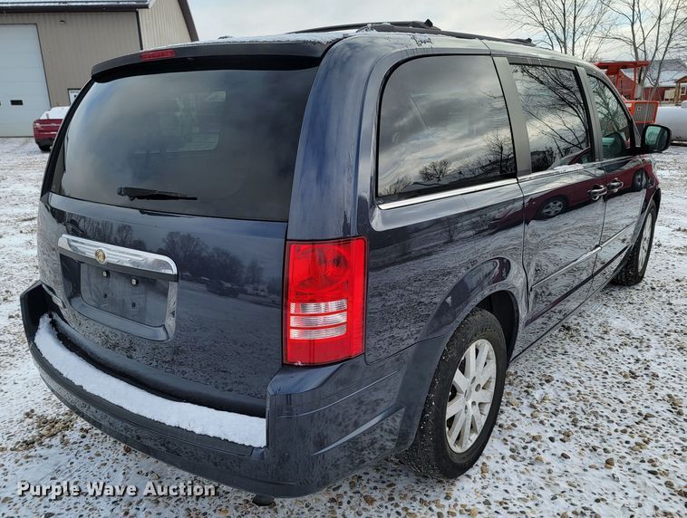 image for item LL9740 2008 Chrysler Town & Country  van