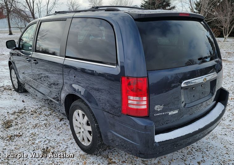 image for item LL9740 2008 Chrysler Town & Country  van