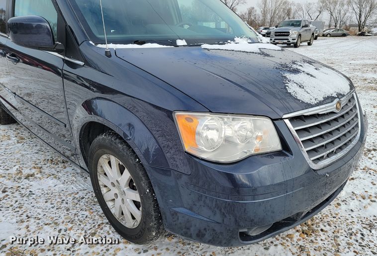 image for item LL9740 2008 Chrysler Town & Country  van