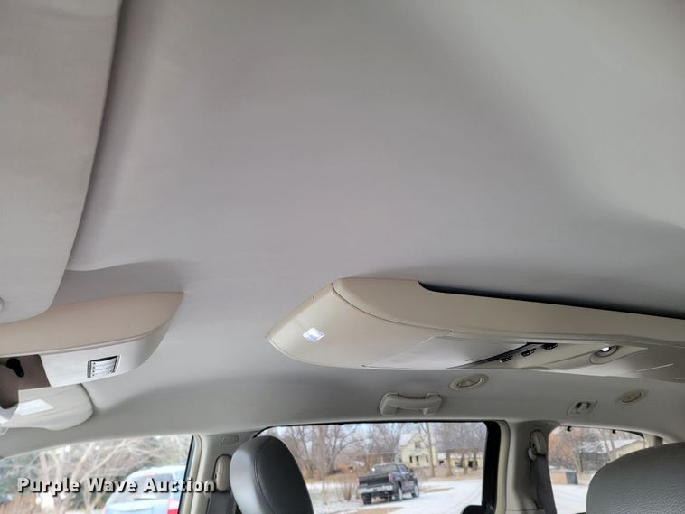 image for item LL9740 2008 Chrysler Town & Country  van