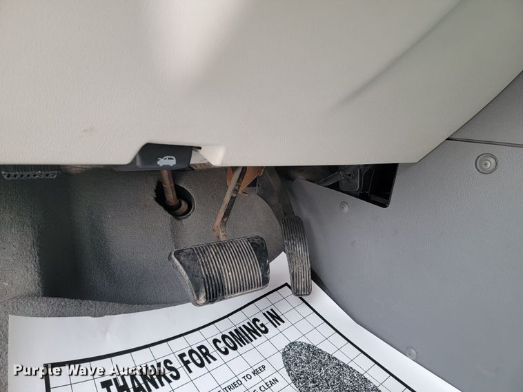 image for item LL9740 2008 Chrysler Town & Country  van