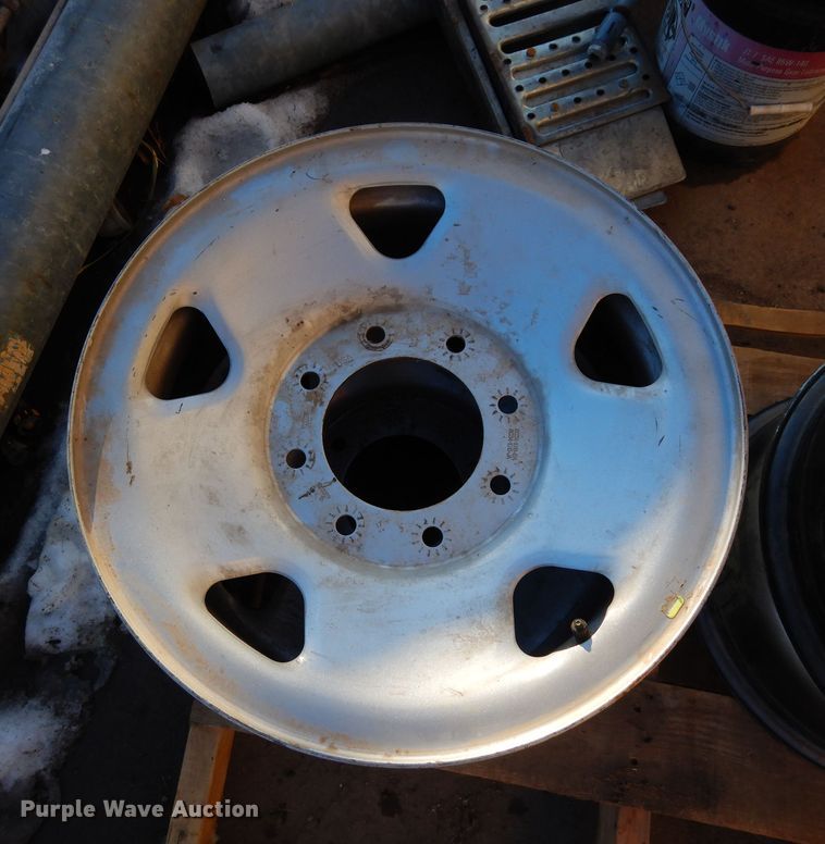 image for item LP9536 (4) 17" wheels