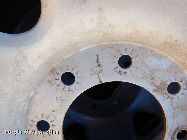 image for item LP9536 (4) 17" wheels