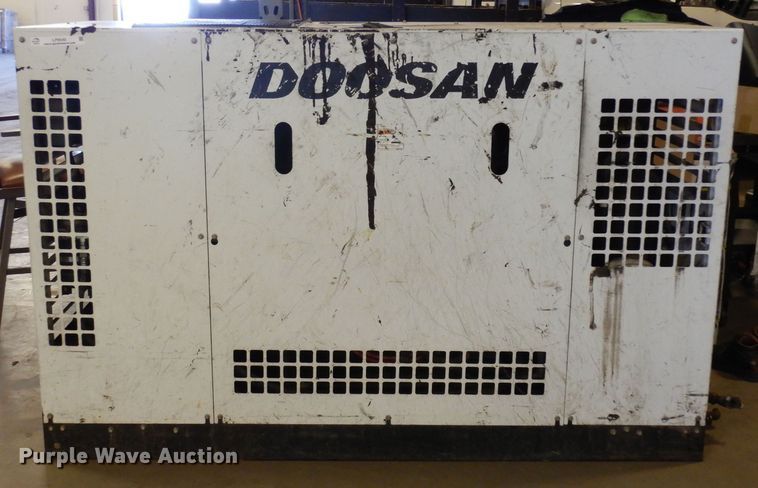image for item LP9540 2019 Doosan P185WDOU-T4F  air compressor