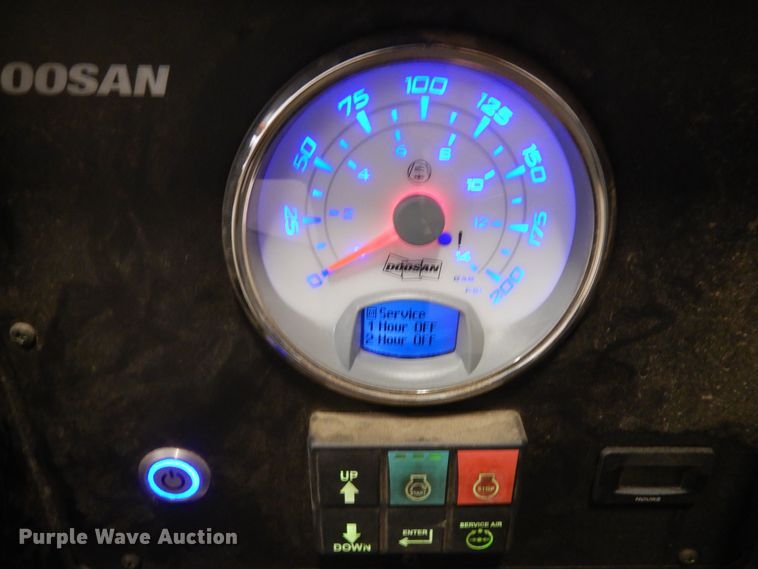 image for item LP9540 2019 Doosan P185WDOU-T4F  air compressor