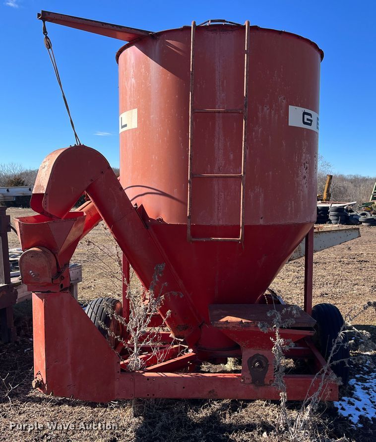 image for item LP9791 Gehl Mix-All  feed grinder/mixer