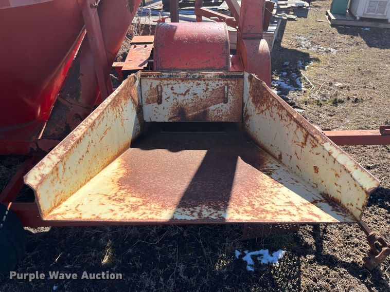 image for item LP9791 Gehl Mix-All  feed grinder/mixer