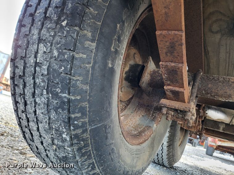 image for item LR9156 1993 Interstate  utility trailer