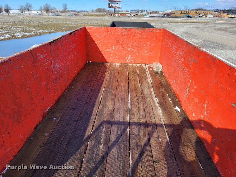 image for item LR9157 1993 Interstate  utility trailer