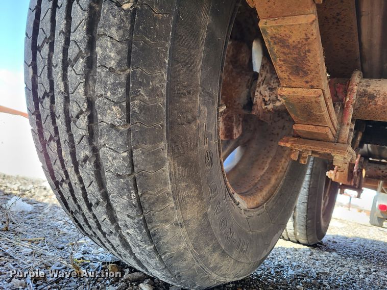 image for item LR9157 1993 Interstate  utility trailer