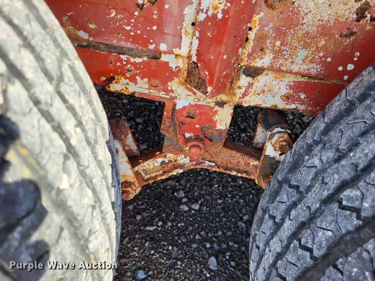 image for item LR9157 1993 Interstate  utility trailer