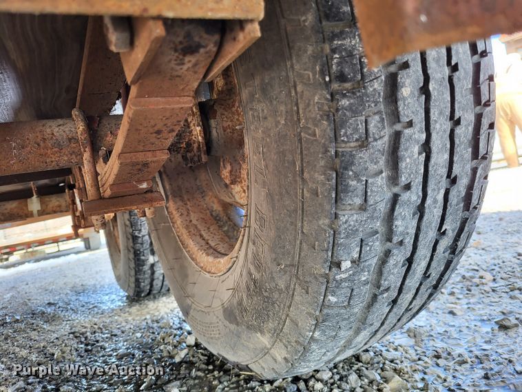 image for item LR9157 1993 Interstate  utility trailer