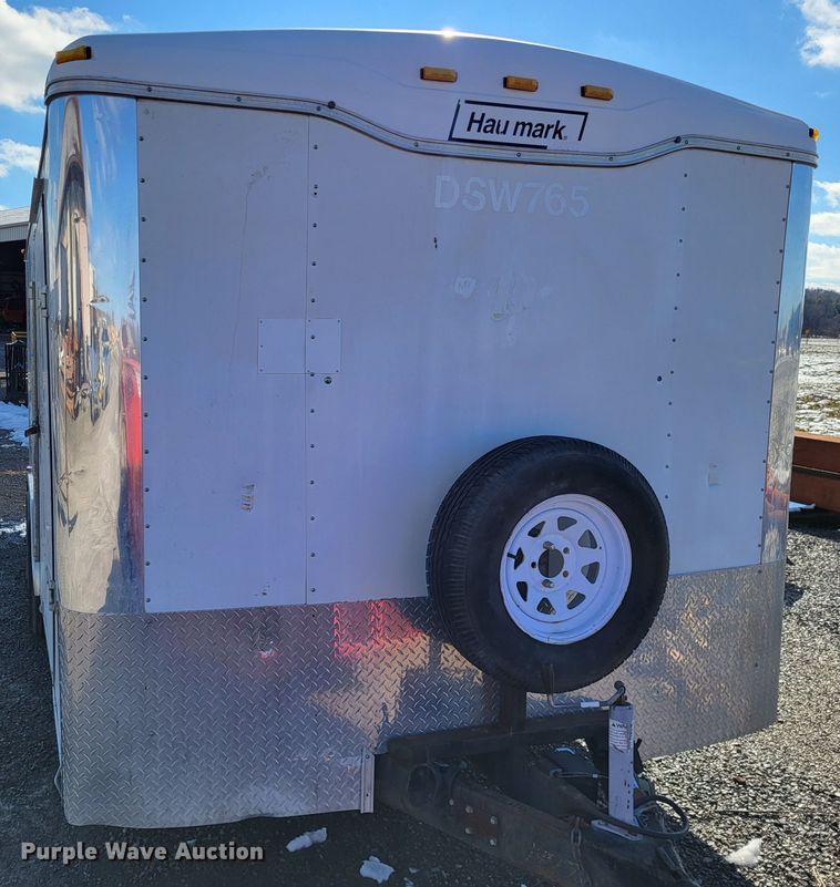 image for item LR9158 2006 Haulmark TH85X18WT2  enclosed cargo trailer
