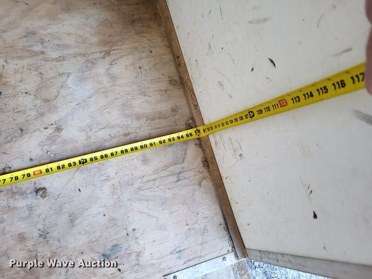 image for item LR9158 2006 Haulmark TH85X18WT2  enclosed cargo trailer