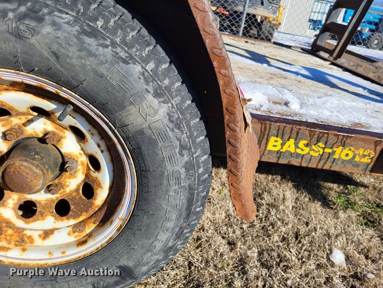 image for item LR9164 2002 Foster Bass 1612  equipment trailer