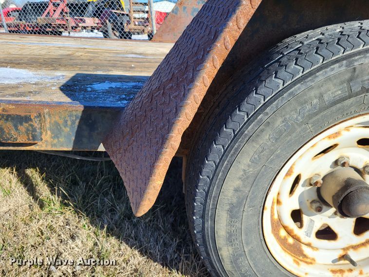 image for item LR9164 2002 Foster Bass 1612  equipment trailer