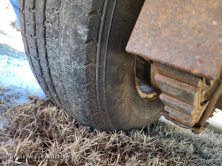 image for item LR9164 2002 Foster Bass 1612  equipment trailer