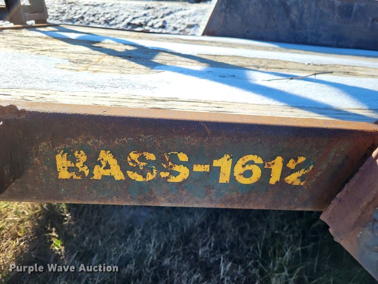 image for item LR9165 2002 Foster Bass 1612  equipment trailer