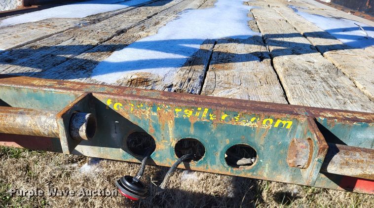 image for item LR9165 2002 Foster Bass 1612  equipment trailer