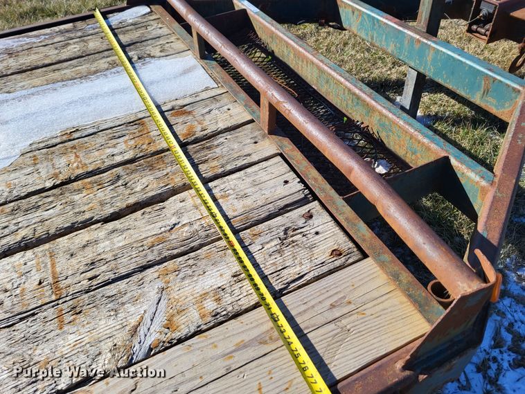 image for item LR9165 2002 Foster Bass 1612  equipment trailer