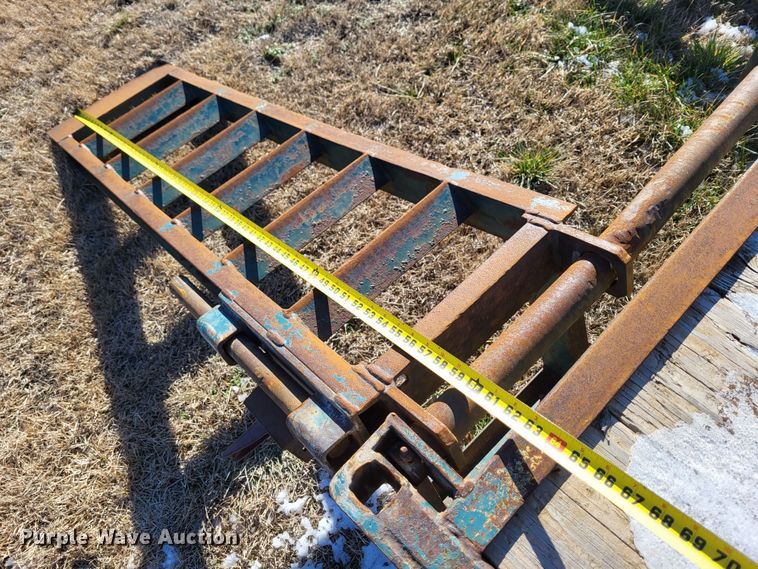 image for item LR9165 2002 Foster Bass 1612  equipment trailer