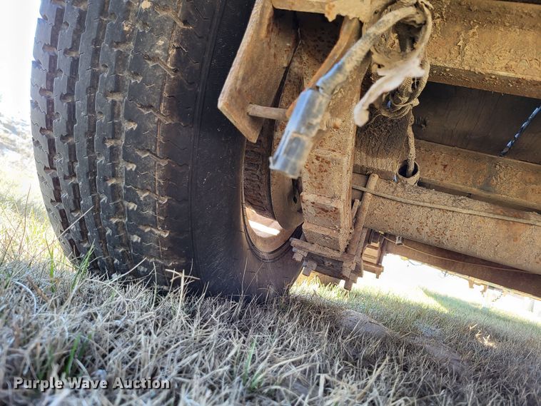 image for item LR9165 2002 Foster Bass 1612  equipment trailer