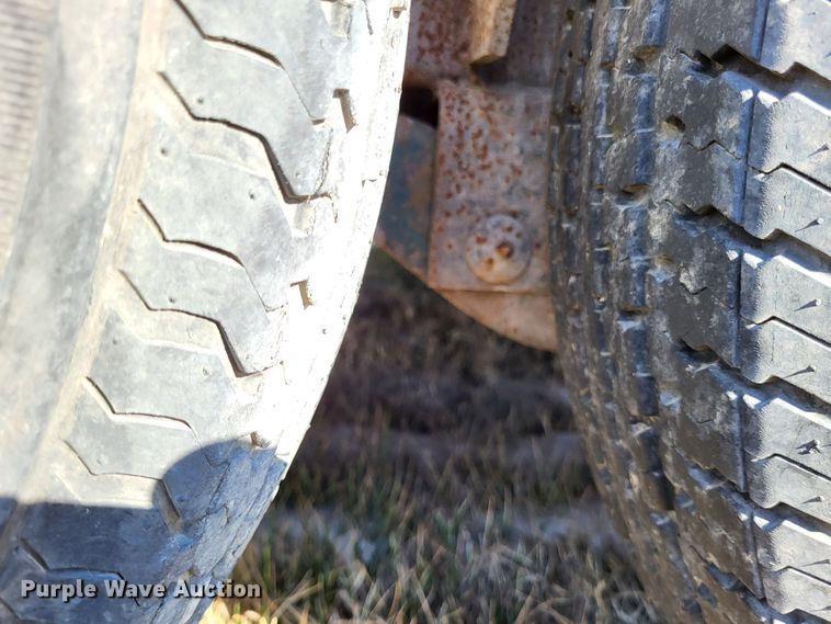 image for item LR9165 2002 Foster Bass 1612  equipment trailer