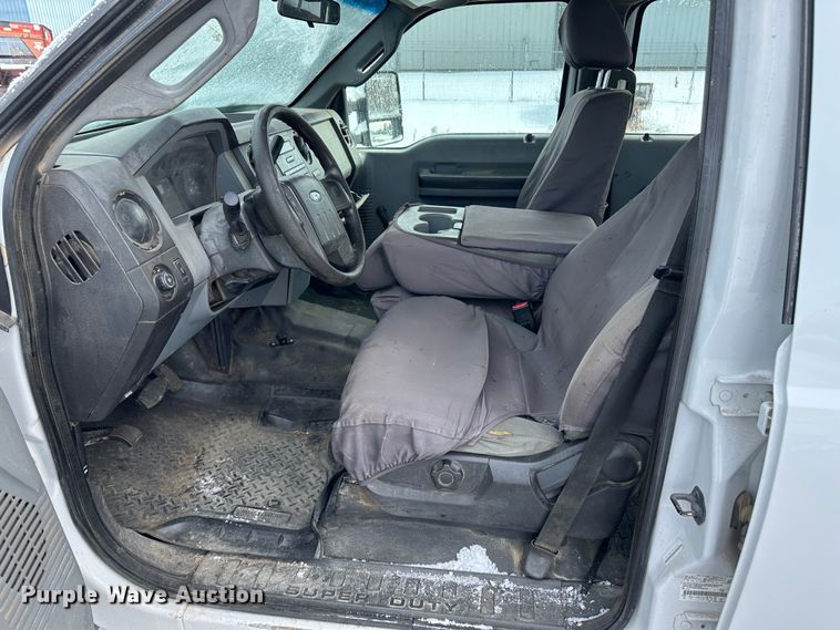 image for item LT9341 2014 Ford F250 Super Duty XL  Crew Cab pickup truck