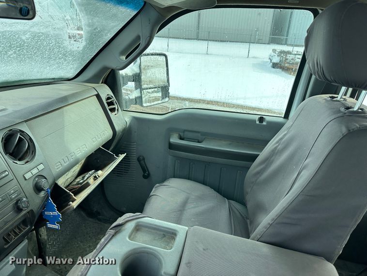 image for item LT9341 2014 Ford F250 Super Duty XL  Crew Cab pickup truck