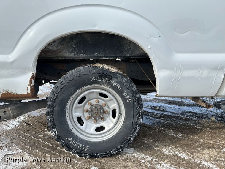 image for item LT9341 2014 Ford F250 Super Duty XL  Crew Cab pickup truck