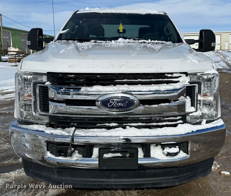 image for item LT9342 2019 Ford F250 Super Duty  Crew Cab pickup truck