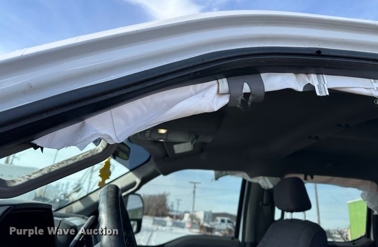 image for item LT9342 2019 Ford F250 Super Duty  Crew Cab pickup truck