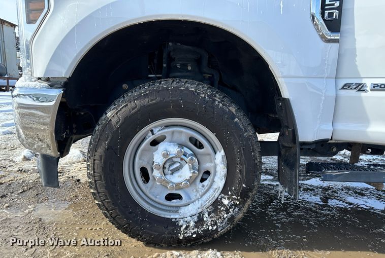 image for item LT9342 2019 Ford F250 Super Duty  Crew Cab pickup truck