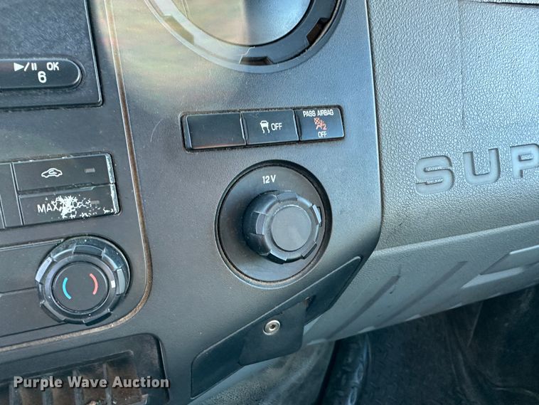 image for item LT9359 2014 Ford F250 Super Duty  SuperCab pickup truck