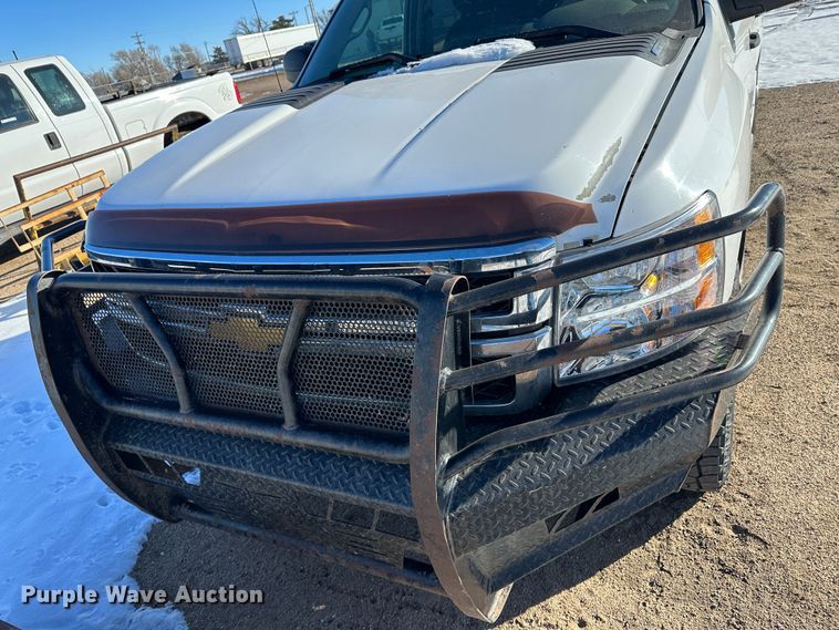 image for item LT9360 2013 Chevrolet Silverado 2500HD  Crew Cab pickup truck