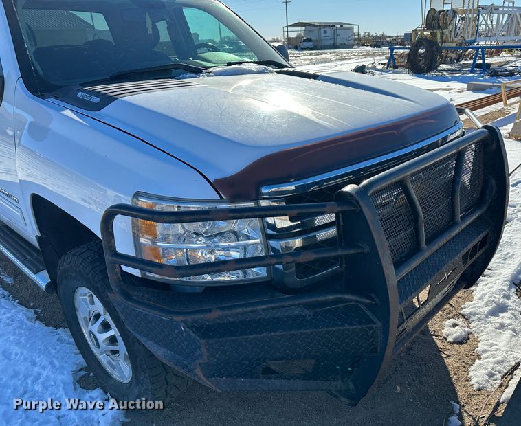 image for item LT9360 2013 Chevrolet Silverado 2500HD  Crew Cab pickup truck