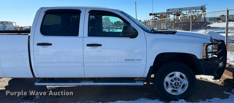 image for item LT9360 2013 Chevrolet Silverado 2500HD  Crew Cab pickup truck