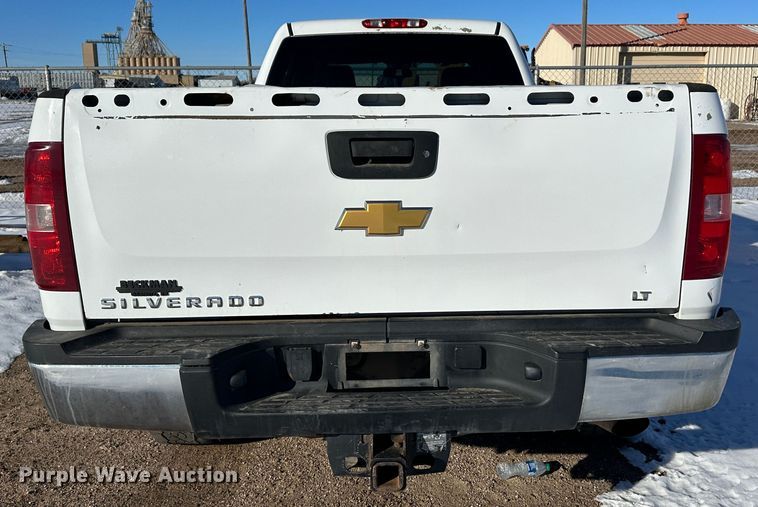 image for item LT9360 2013 Chevrolet Silverado 2500HD  Crew Cab pickup truck