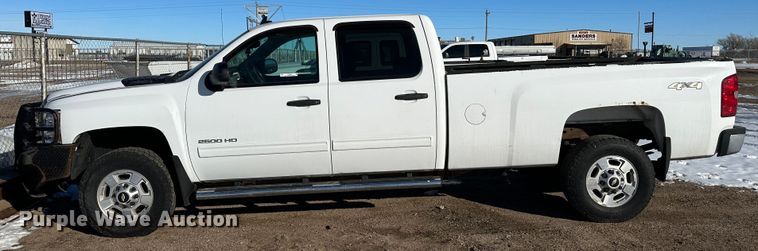 image for item LT9360 2013 Chevrolet Silverado 2500HD  Crew Cab pickup truck
