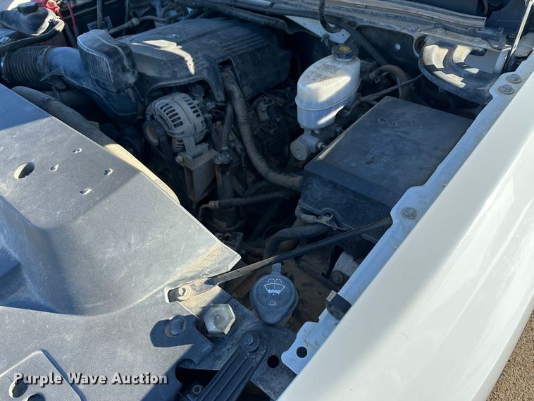 image for item LT9360 2013 Chevrolet Silverado 2500HD  Crew Cab pickup truck