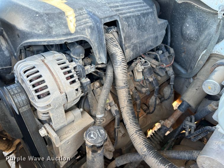 image for item LT9360 2013 Chevrolet Silverado 2500HD  Crew Cab pickup truck