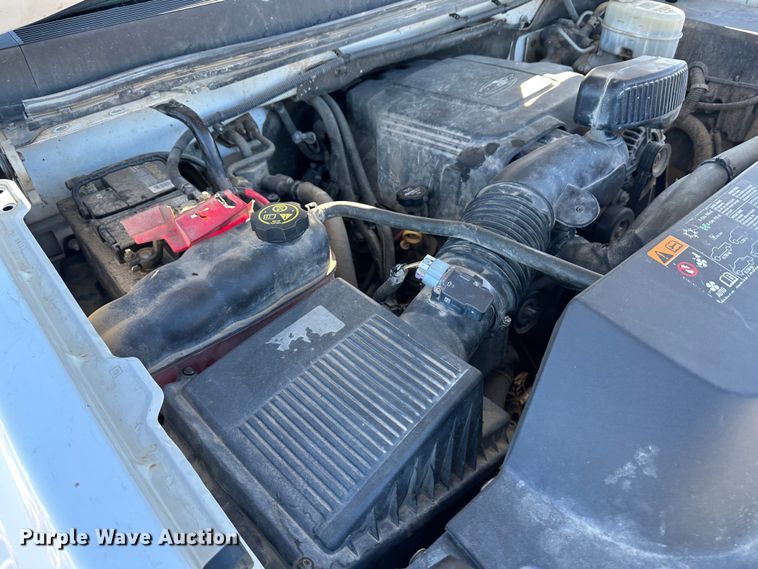 image for item LT9360 2013 Chevrolet Silverado 2500HD  Crew Cab pickup truck