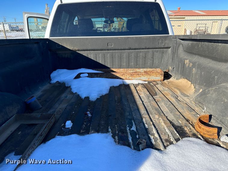 image for item LT9360 2013 Chevrolet Silverado 2500HD  Crew Cab pickup truck