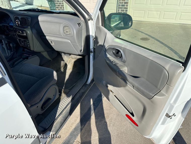 image for item LT9362 2004 Chevrolet TrailBlazer  SUV