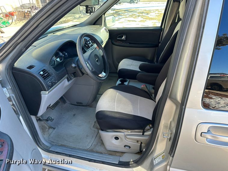 image for item LT9363 2005 Chevrolet Uplander  van