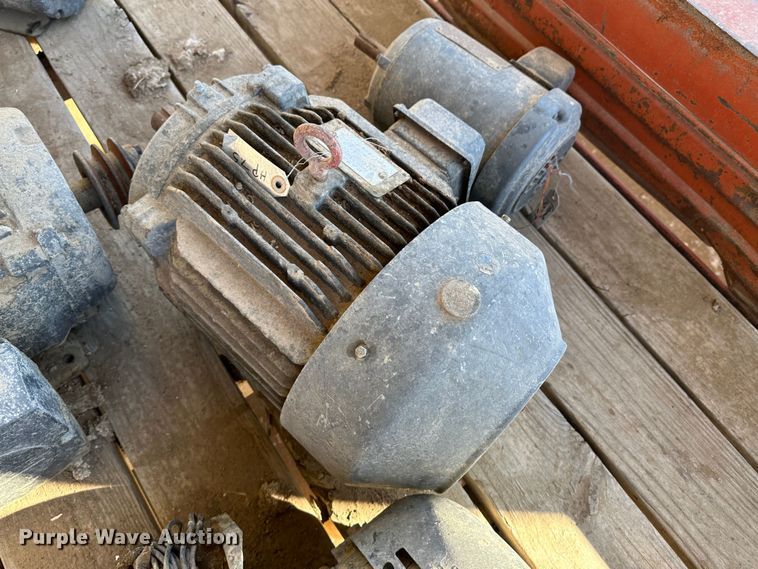 image for item LT9364 (24) electric motors