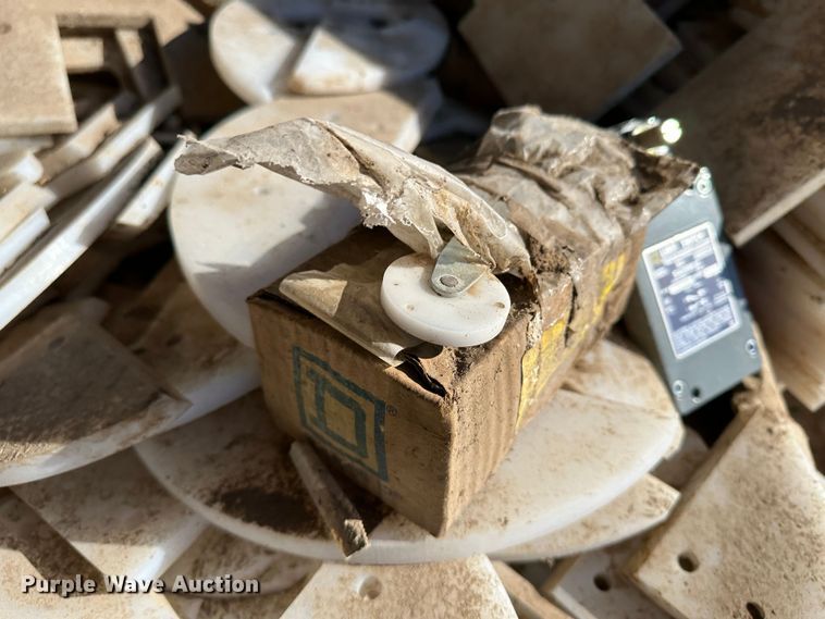 image for item LT9365 Tools