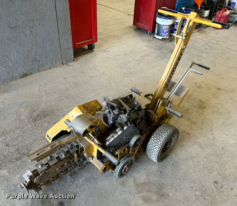 image for item LT9381 2004 Vermeer RT60  trencher