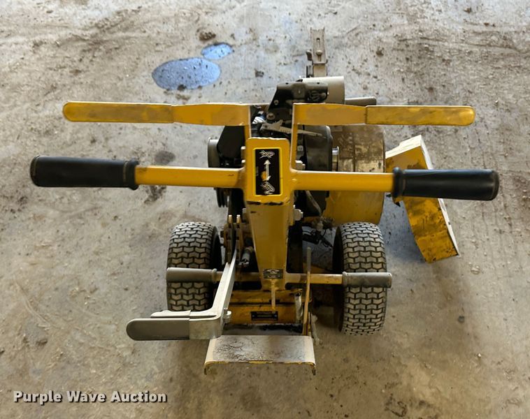 image for item LT9381 2004 Vermeer RT60  trencher