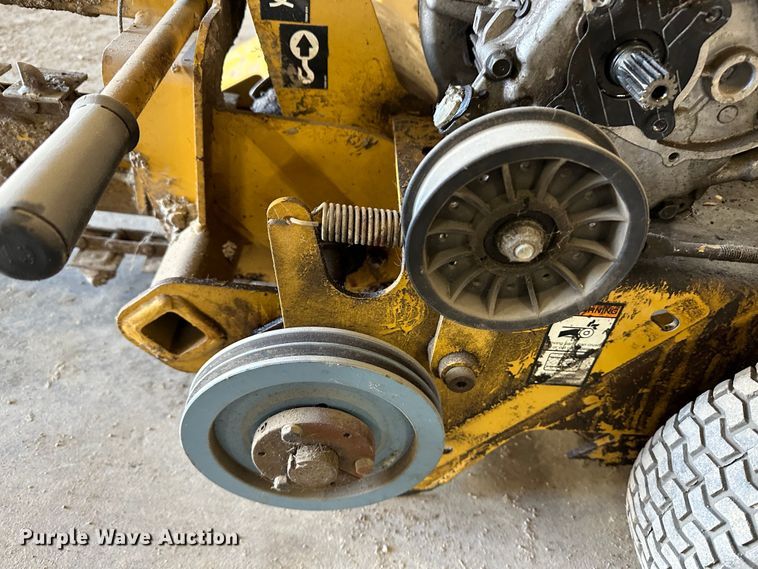 image for item LT9381 2004 Vermeer RT60  trencher